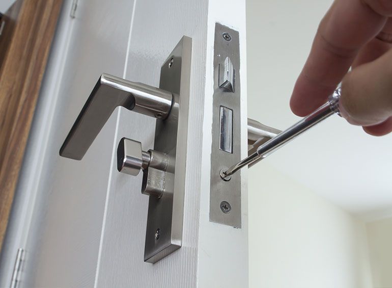 Hire The Nearest Locksmith Around Your Area