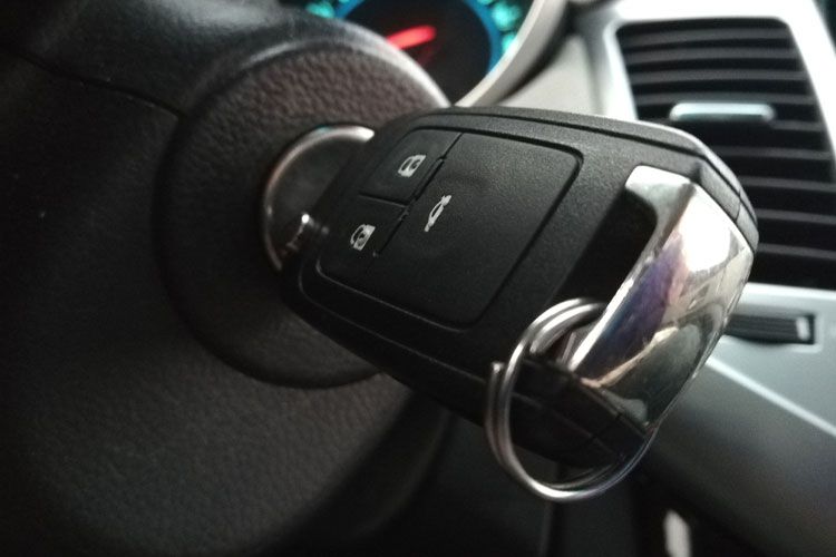 Hire a Locksmith If Your Car Ignition Isn’t Working
