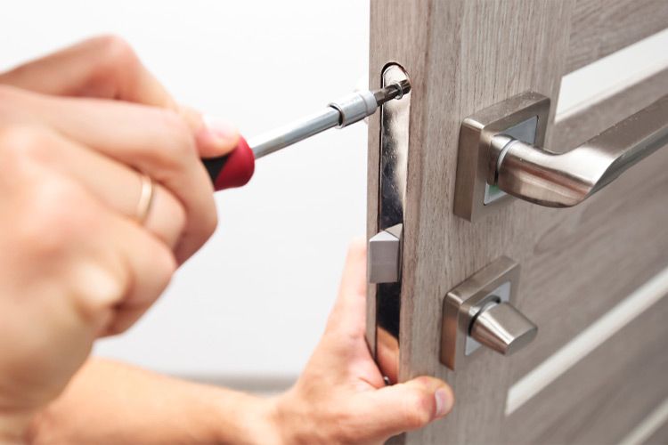 Commercial Locksmiths Can Secure Your Rental Property