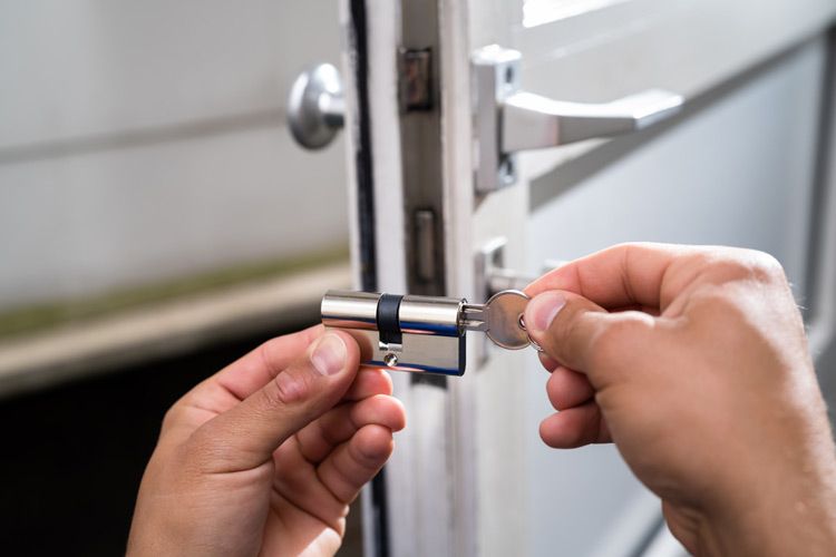 When Do You Need a Mobile Locksmith Service?