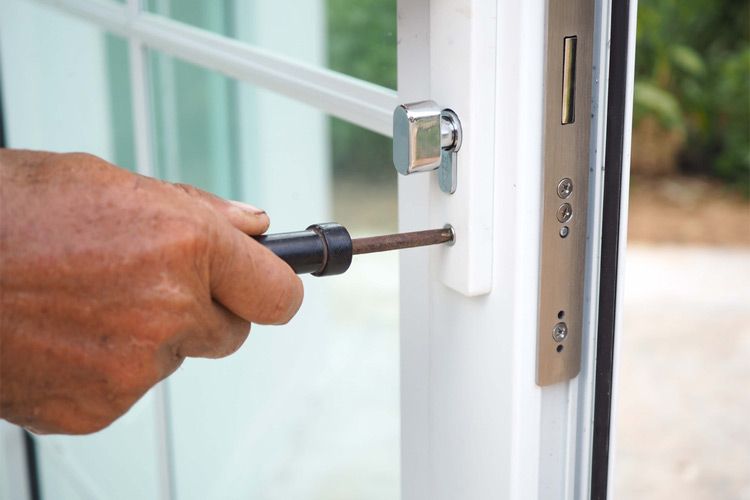 Five Instances When You Need an Emergency Locksmith